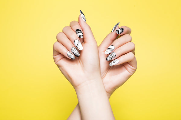 High Shine Effect - Ruskeala Nail Wraps